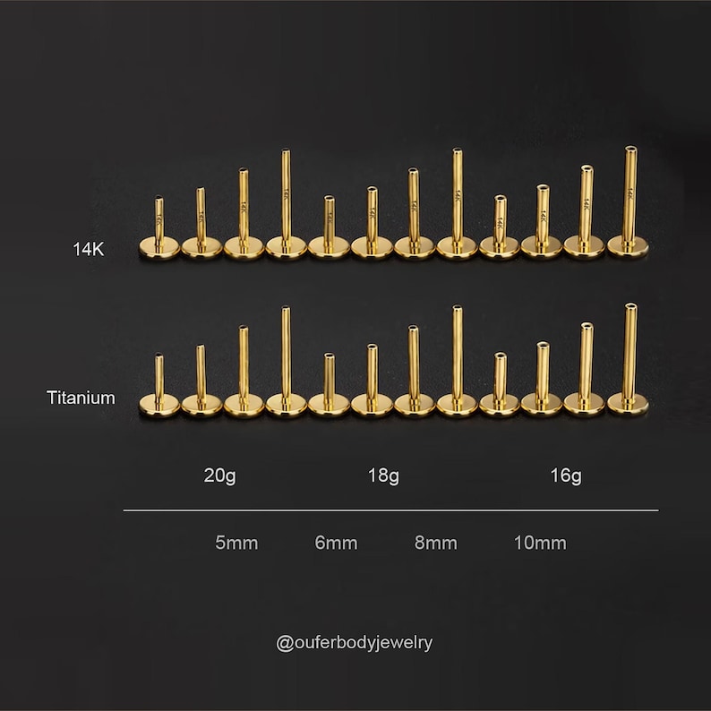 Puede incluir: Colecci&oacute;n de piercings labiales dorados. La imagen muestra dos filas de tachuelas, una etiquetada como "14K" y la otra como "Titanio". Los tama&ntilde;os var&iacute;an de 5 mm a 10 mm. Los calibres son 20g, 18g y 16g. El texto "@ouferbodyjewelry" est&aacute; en la parte inferior.