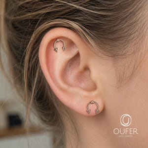 16G ホースシューヘリックスピアス、内ネジ式フラットバックスタッド、フェイクフープ軟骨ピアス、スパイクボールCBRスタイル、ユニークなイヤージュエリー