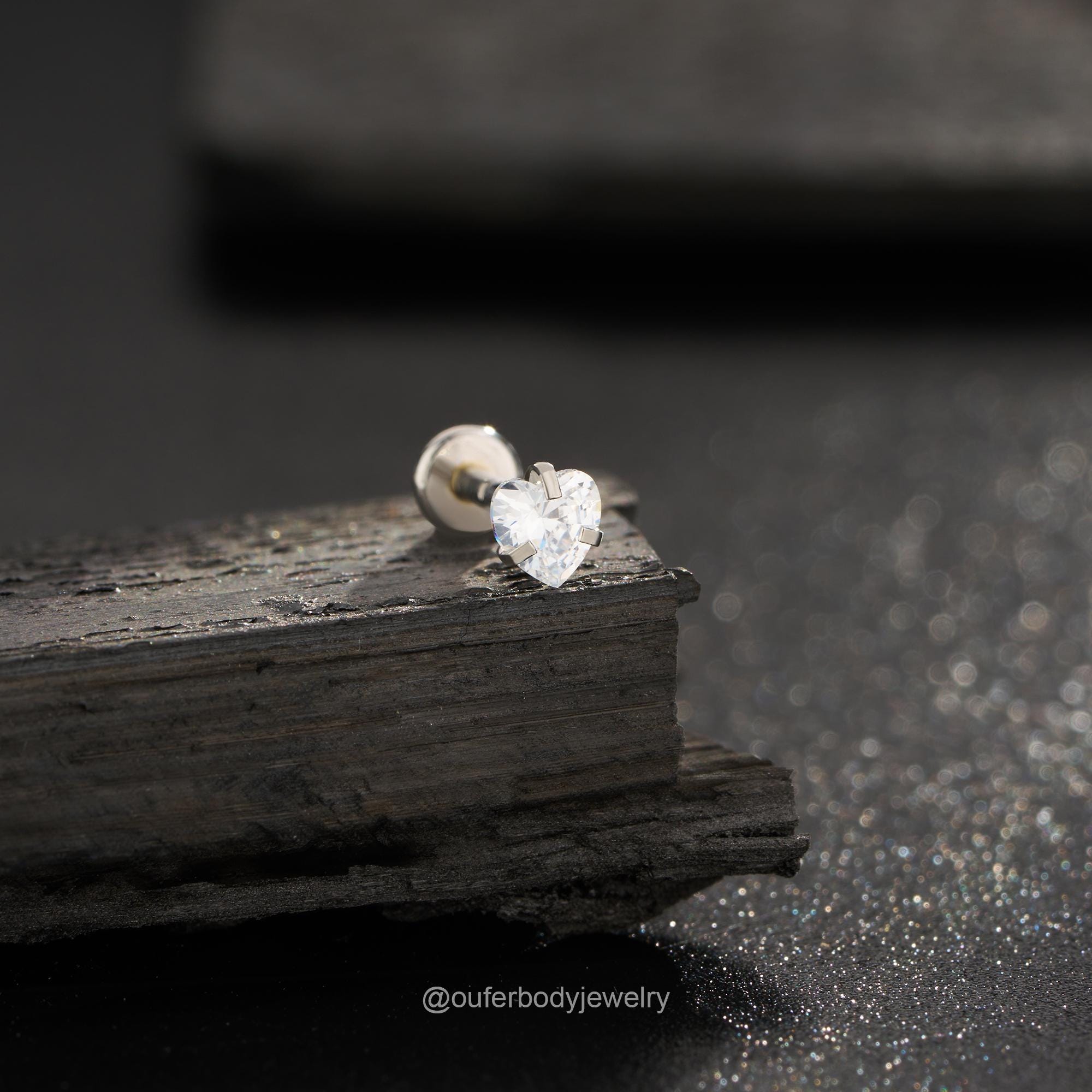 Orecchini a bottone in argento sterling 925 a forma di piccola farfalla: cartilagine, elica e lobo - Italia
