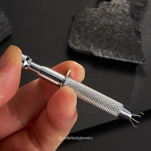 316L Stainless Steel 4-Prong Jewelry Pick-Up Tool–Claw Tweezers for Diamonds,Pearls,Piercing Balls,Small Parts& Jewelry Grabber/Screw Holder