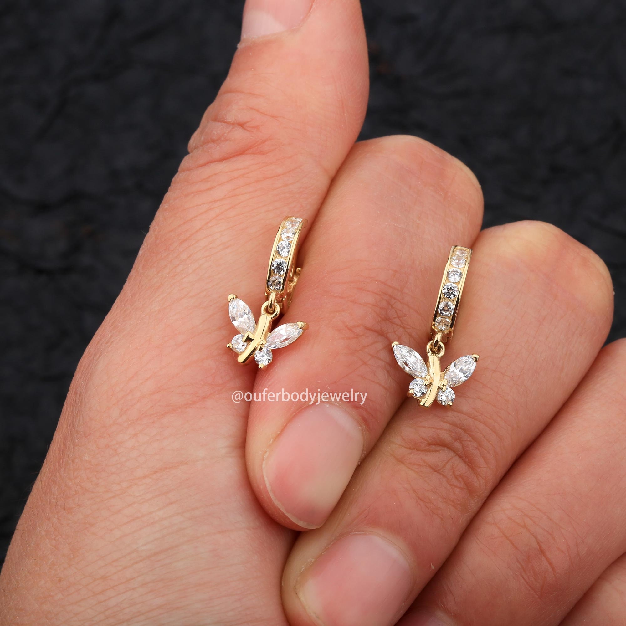 Orecchini a cerchio in oro / Orecchini a cerchio intrecciati in oro giallo 9 carati / Orecchini a cerchio piccoli / Orecchini rotondi intrecciati in oro - Italia Orecchini a cerchio in oro / Orecchini a cerchio intrecciati in oro giallo 9 carati / Orecchini a cerchio piccoli / Orecchini rotondi intrecciati in oro - Italia