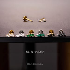 Orecchino a perno Climber in opale/zirconia cubica senza filettatura 16G/18G/Orecchino a perno per cartilagine in oro e smeraldo/Orecchino a perno per labret/Piercing al naso/Trago/Conca/Elica con parte posteriore piatta