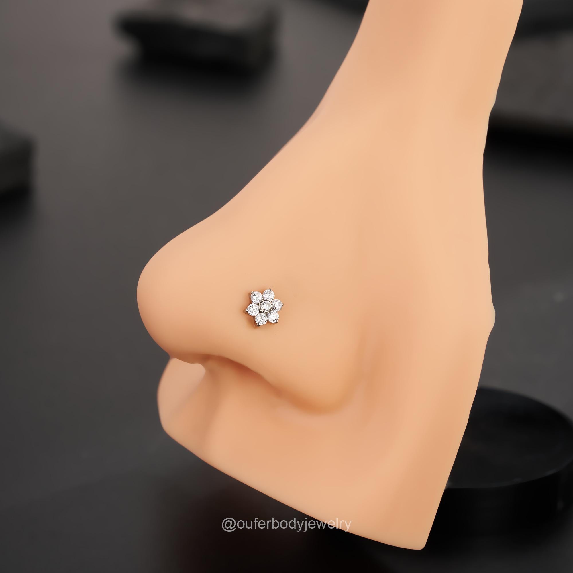 Piercing a bottone senza filettatura a forma di fiore in titanio da 16G e 6 mm, piccolo orecchino floreale con zirconi cubici per cartilagine, labret con perno a pressione, piercing al naso