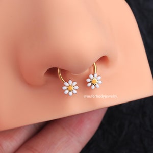 16G Daisy Floral Septum Ring/Cartilage Hoop/Helix Hoop/Daith Hoop/Tragus Hoop/Cartilage Earring/Conch Hoop/Gift for Her/Minimalist Earrings