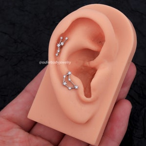 Pendientes de cartílago del zodiaco Celetial de 16G, pendientes de tuerca de constelación, pendientes de horóscopo, pendientes de caracola, pendientes de hélice, regalo del Día de la madre imagen 2