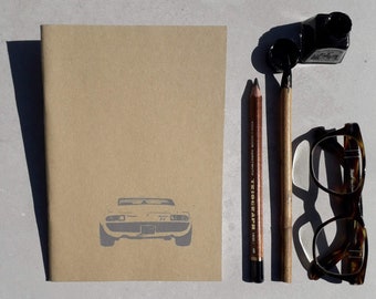 Carnet de croquis classique Lamborghini Miura SV imprimé à la main, vierge à l’intérieur. Carnet journal kraft voiture amateur cadeau d’anniversaire automobile