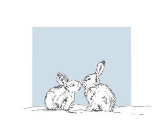 Lapins bleu pâle embrassant la carte de vœux. Lapins nouveau bébé anniversaire blanc à l’intérieur baptême nom garçon mignon nouveau lapin pastel