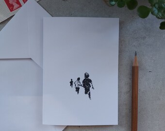 Carte de voeux pour enfants en cours d'exécution. Blanc à l'intérieur. Naissance d'un garçon, merci, dessin de fête des pères pour la nostalgie de l'enfance