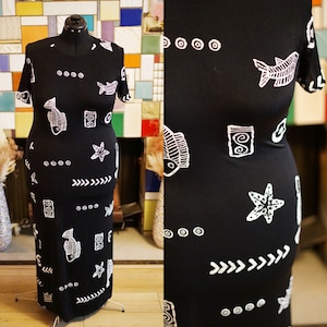 Vintage Black and White Short Sleeve Plus Size es.se Maxi with Sea Life print