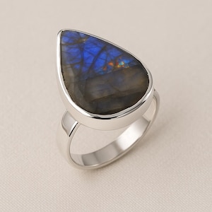 Labradorite Ring, Sterling Silver Ring, Chunky Rings, Statement Rings, Handmade Personalized Jewelry, Gifts For Her, Dainty rings for women