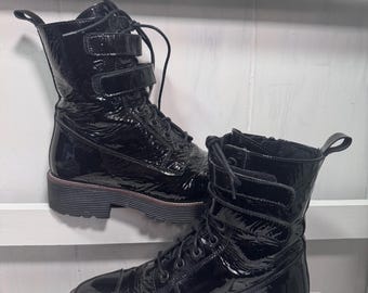 Botas de combate Shellys London talla 38, de charol negro, para mujer, usadas 2 veces, en perfecto estado.
