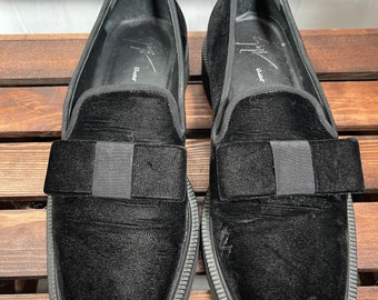 Giuseppe Zanotti Black Velvet Bow Loafers, Rubber Sole (US 8  display picture 1