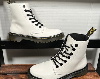 Dr. Martens White Leather Luana Combat Ankle Boots, US-7-L/EU-38, Floor Model