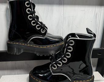 【美品、箱付き】Dr. Martens MOLLY UK4サイズ 新品箱付 Dr.Martens ドクターマーチン / MOLLY 厚底リボン紐