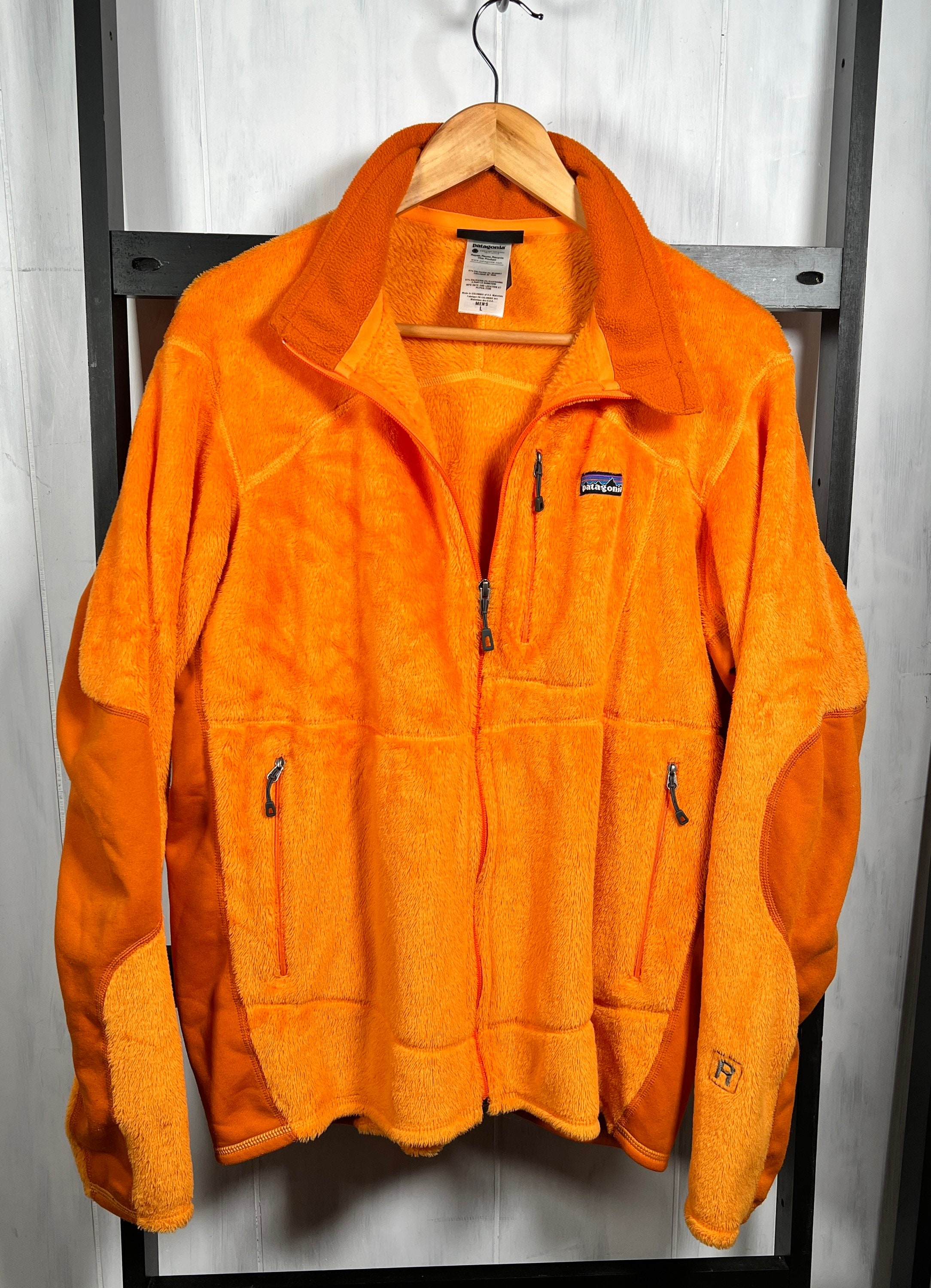 Patagonia jacket with r on sleeve Clearance