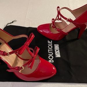 Moschino BOUTIQUE Red Patent Leather Double Bow Tie 2 Straps 4” Heels, New with Dust Brand New Without Tags, size 5.5-6/36, retail 590