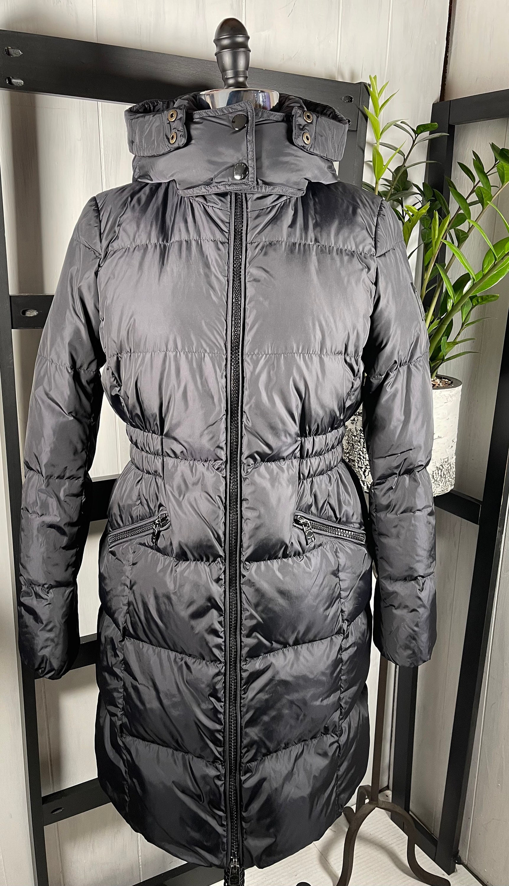 slimming puffer coats