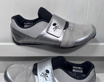Zapatillas de ciclismo Pearl Izumi Soul By Soul Legend Silver Cycle, talla 41/8, usadas una sola vez, en excelente estado.
