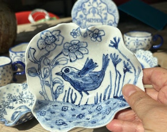 Bol en porcelaine bleu Delft fait main avec oiseau