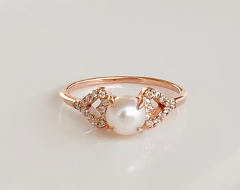 Unique Diamond Engagement Ring, 14k Rose Gold Pearl Engagement Ring / Rings For Women / Pearl Jewelry / Art Deco Engagement Ring