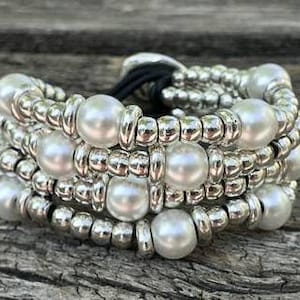 Pulsera de perlas, pulsera de mujer, perla blanca, pulsera elástica, estilo uno de 50, pulsera de plata, pulsera de boda, pulsera de cuentas