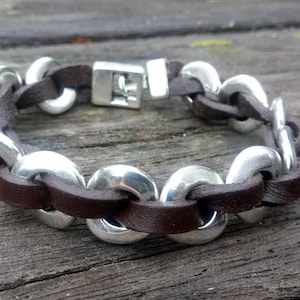 Pulsera de cuero, pulsera de mujer, estilo uno de 50, pulsera bañada en plata, pulsera boho, joyería boho, pulsera de plata gruesa