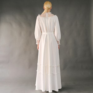 Vintage 1970s white boho wedding dress, a-line, high lace neck, lace stitched on the skirt, lace at the end of the sleeves M-XL image 4