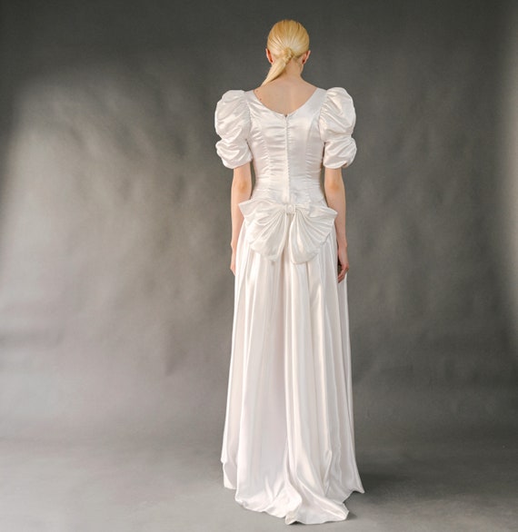 Vintage 1980s white satin romantic wedding dress … - image 6