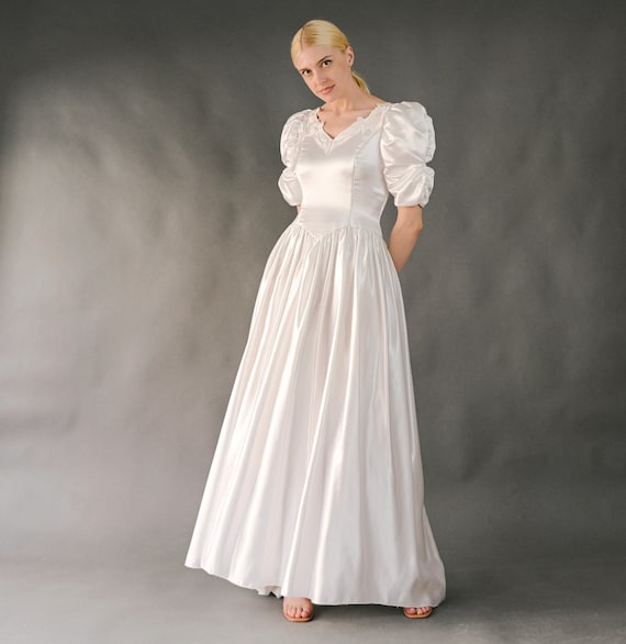 Vintage 1980s white satin romantic wedding dress … - image 5