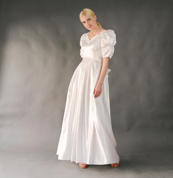 Vintage 1980s white satin romantic wedding dress … - image 1