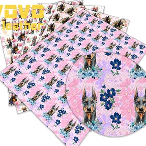 Può includere: Un set di quattro fogli di vinile rosa a fantasia di 12x12 pollici con un motivo floreale e un'immagine ripetuta di un cane Doberman Pinscher nero e marrone. Il vinile è perfetto per progetti di artigianato.
