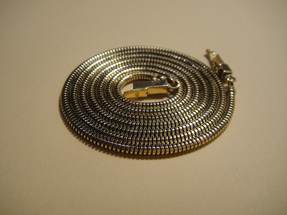 14kt Vintage necklace, snake chain.