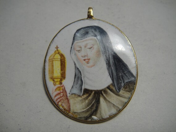 Antique gold pendant with polychrome enamel
