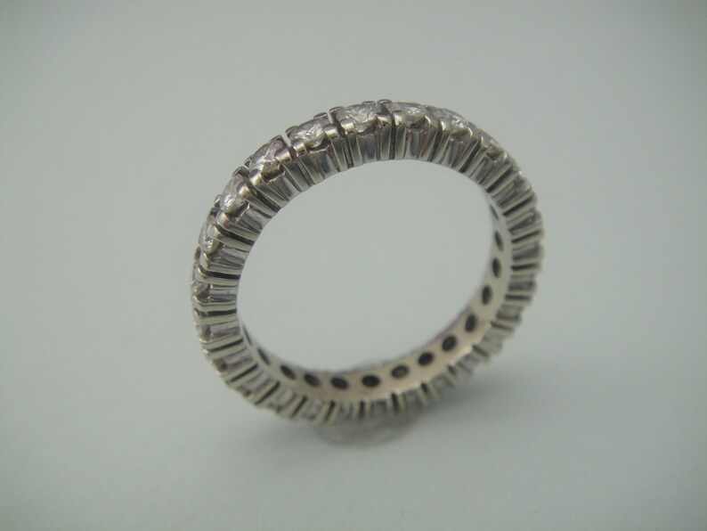 Vintage 14kt white gold diamond alliance ring