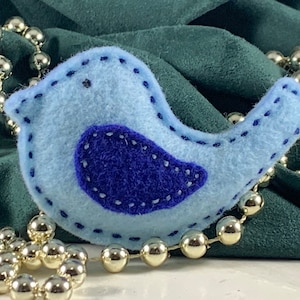Handmade Felt Bird Cat Toy: Silvervine & Catnip Filled