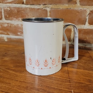 Vintage Androck Manual Squeeze Flour Sifter with Red Floral Design