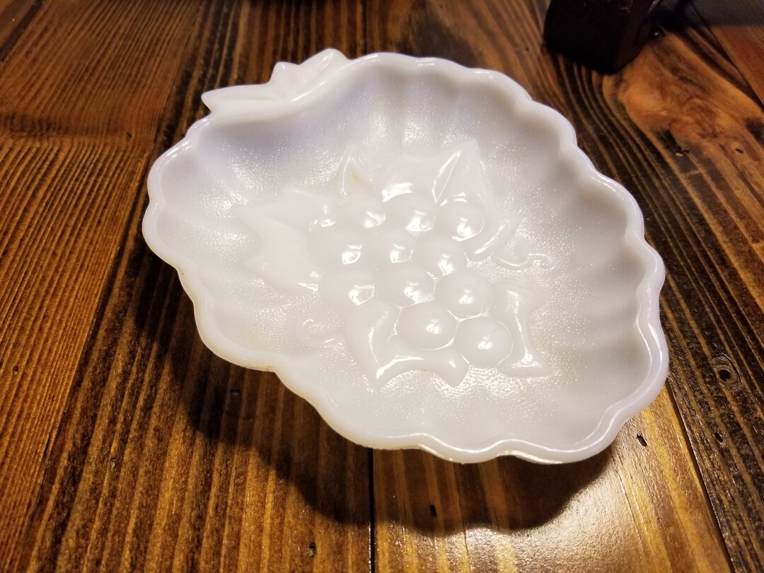 Vintage Midcentury Milk Glass Grape Pattern Candy Dish Etsy Israel