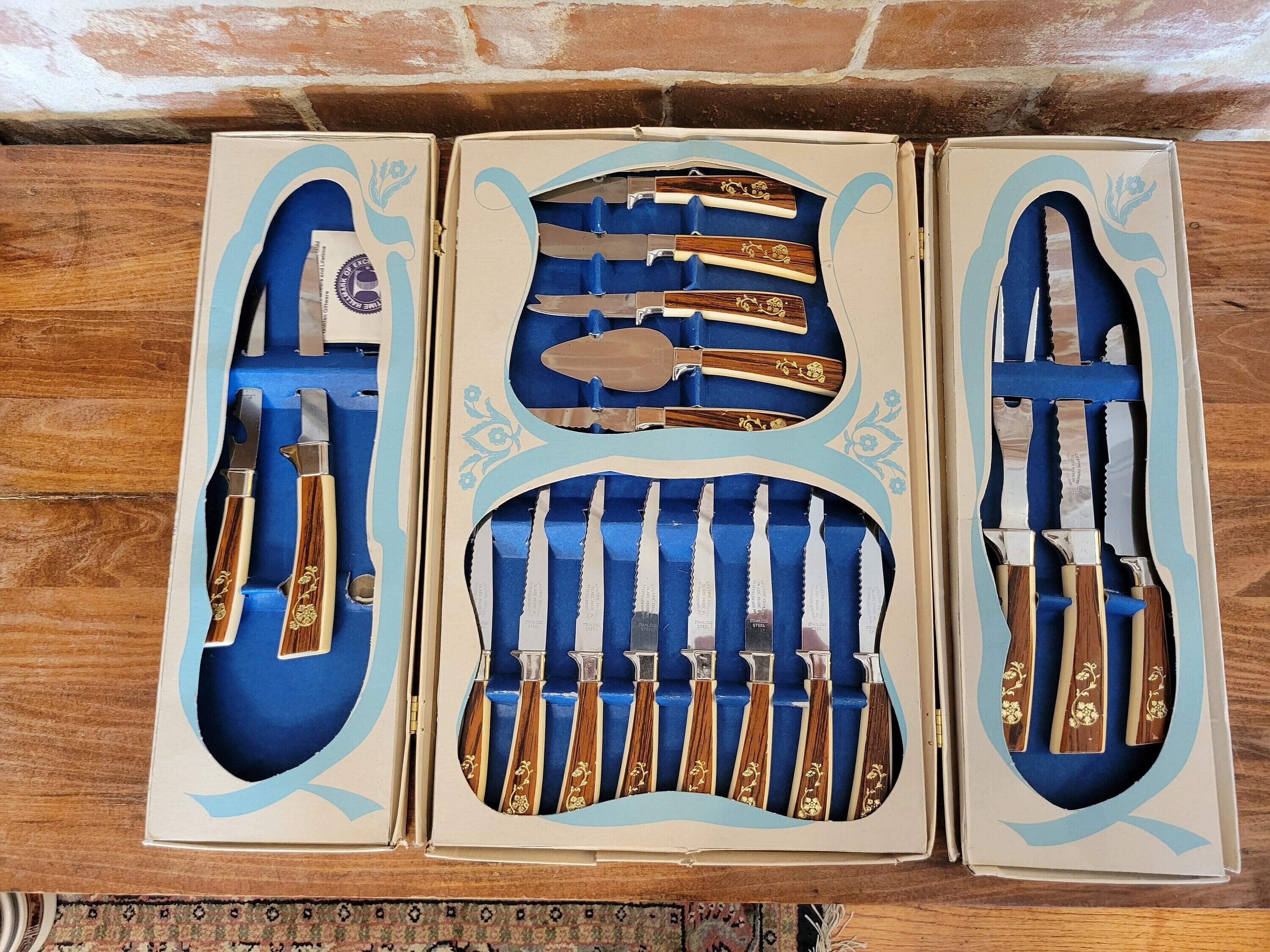 Vintage Sheffield English Blades 19 Piece Golden Prestige Cutlery