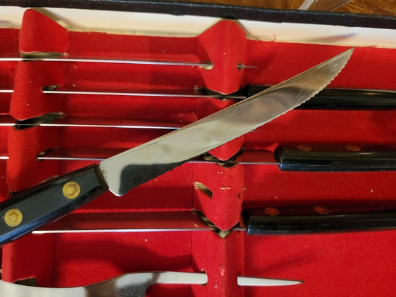 Vintage Accord Sheffield Stainless 7 Serrated Steak Knives Blue