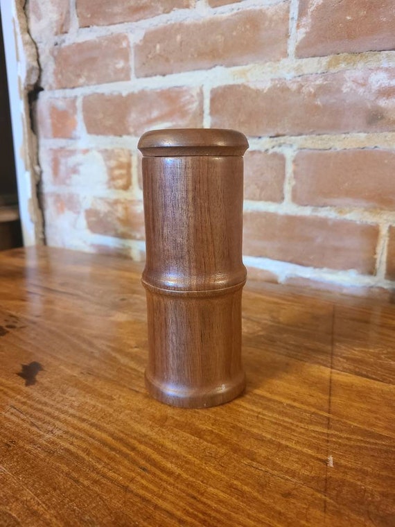 combo salt shaker and pepper grinder
