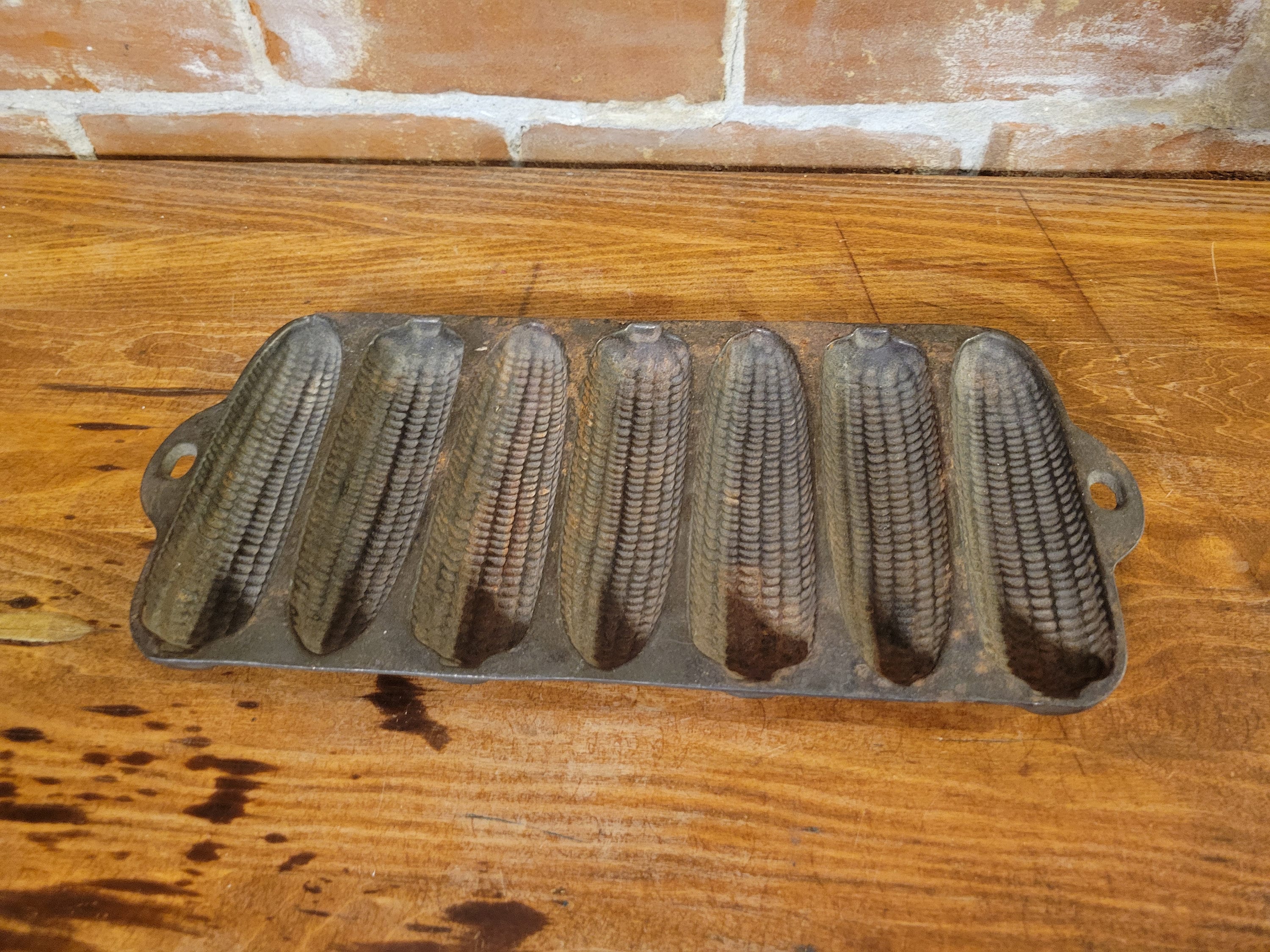 Vintage Cast Iron Cornbread Mold Wagner Ware Sydney Ohio Etsy