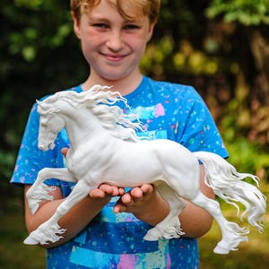 青色の陶器製馬の彫刻 青色の陶器製馬の彫刻 青色の陶器製馬の彫刻 イタリア製 馬 陶器 置物