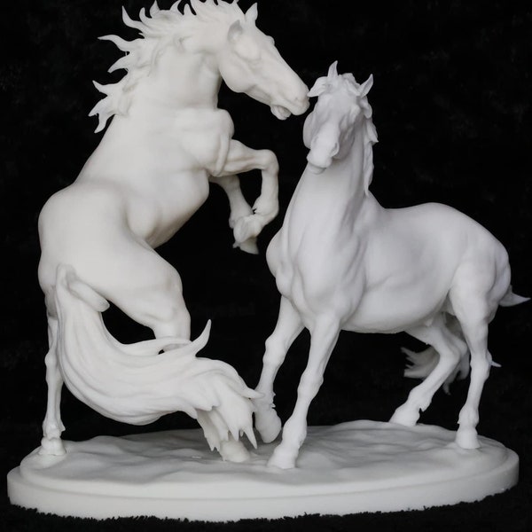 Modèle réduit en résine de cheval camargue combattant à l'échelle 1/9, édition limitée, figurines en résine à l'échelle traditionnelle