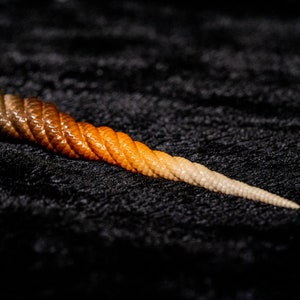 Unicorn horn for real horse / Pony 20cm Xs Natural Fawn with base to attach for photoshoot / cosplay