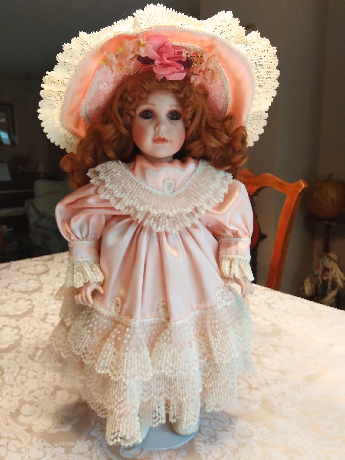 18 Inch Collectible Porcelain Doll 1992 Seymour Mann The Connoisseur 