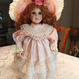 18 inch Collectible Porcelain Doll 1992 Seymour Mann the Connoisseur Collection
