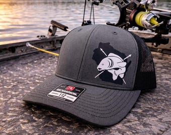 Bowfishing Carp Hat – Custom State Fishing Hat – Trucker Snapback – Richardson 112 / Flexfit 110
