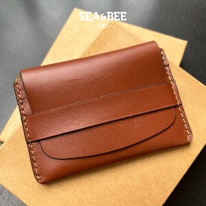 Offrez-lui la Saint-Valentin. Porte-cartes en cuir véritable avec courroie Cartes de qualité supérieure durables véritables cousues à la main Pochette minimale pour pièces de monnaie. Marron