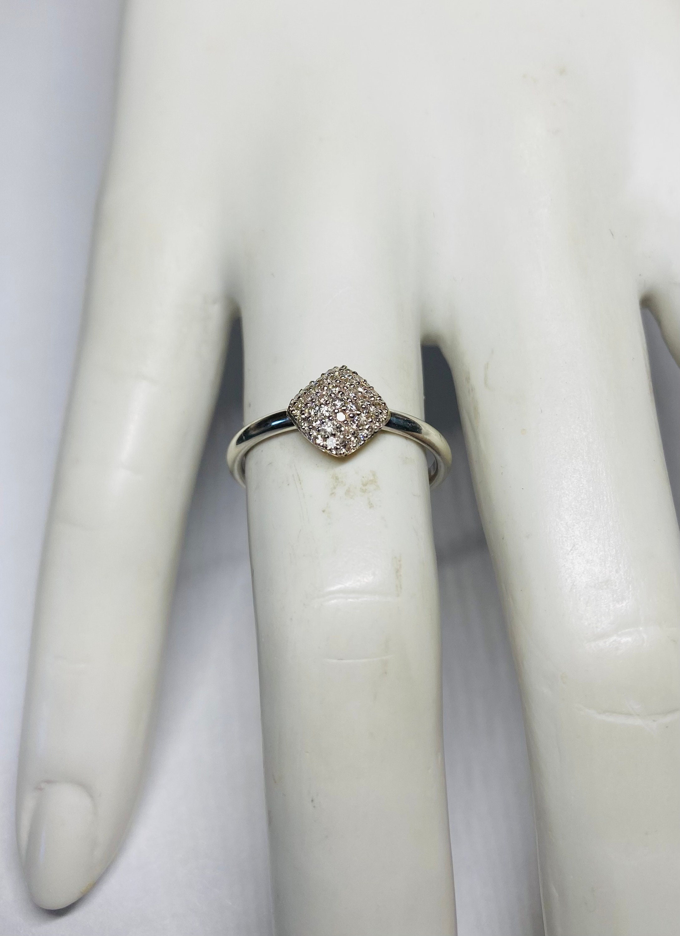 Isa pave shop diamond ring