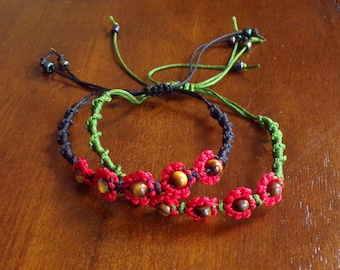 Flower macrame bracelet